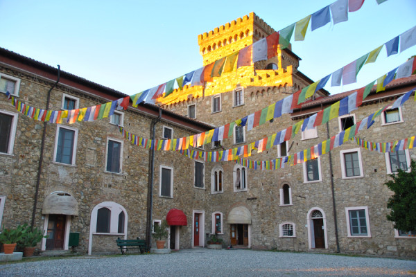 Istituto Lama Tzong Khapa a Pomaia, Toscana