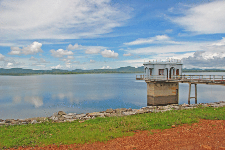 lago-dintorni-sigiriya