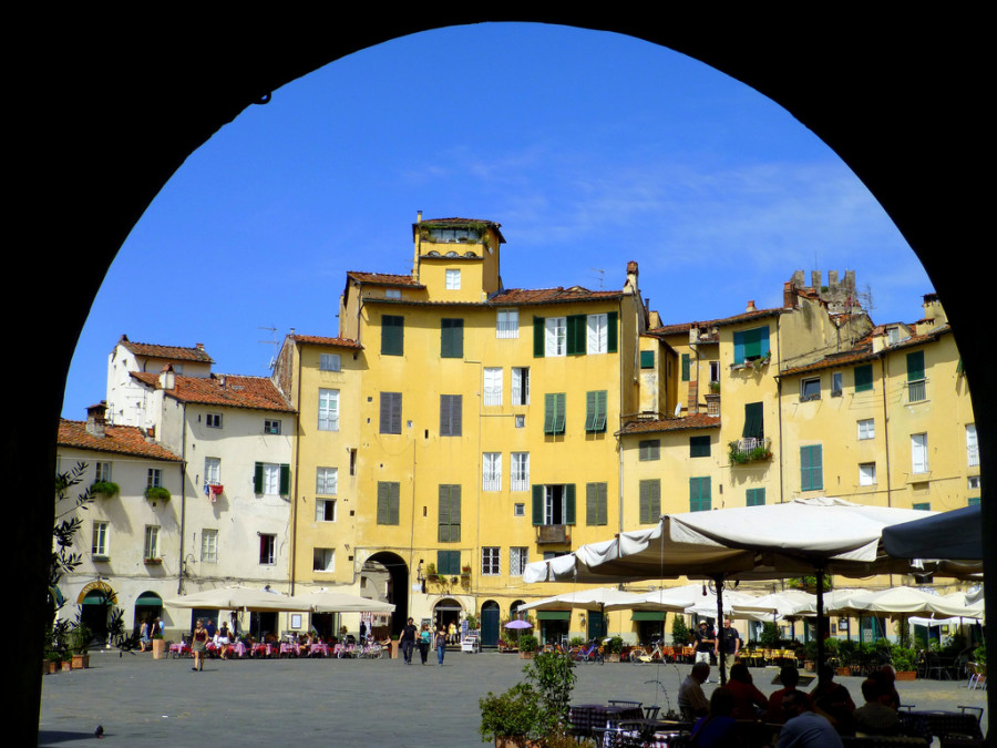 lucca anfiteatro