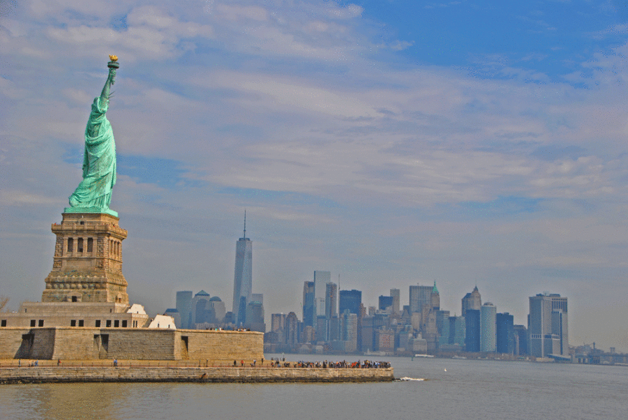 statua-libertà-skyline