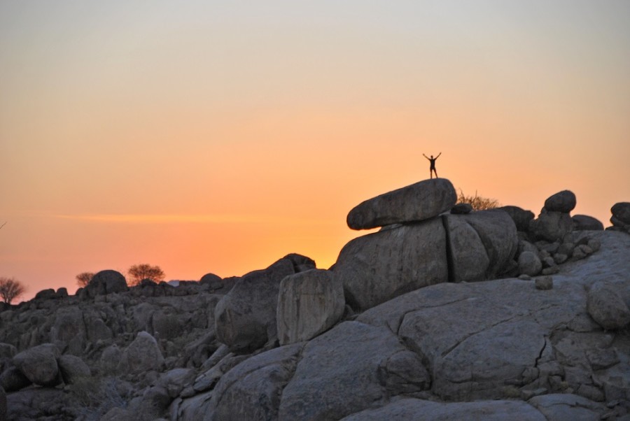 yoga deserto tramonto1000