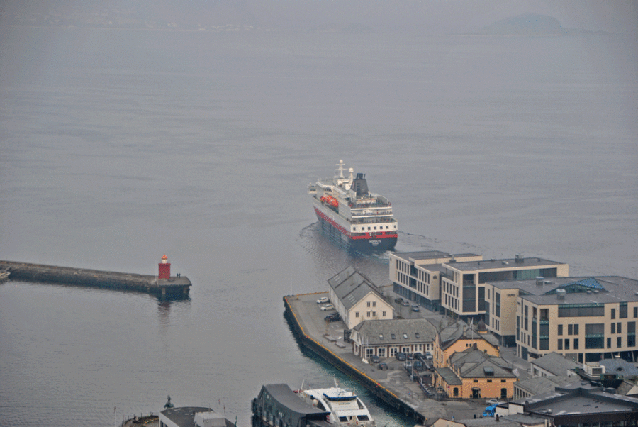 crociera sui fiordi hurtigruten