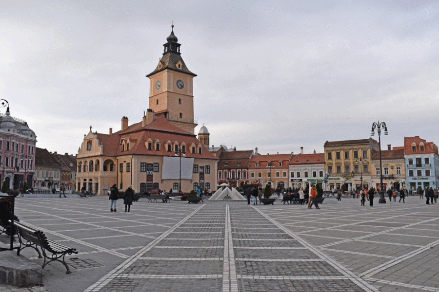 piazza-brasov1000