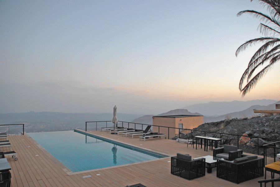 piscina-the-view-oman-hajar