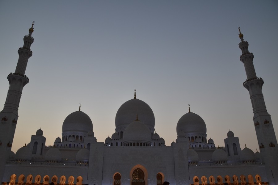 moschea abu dhabi luci blu1