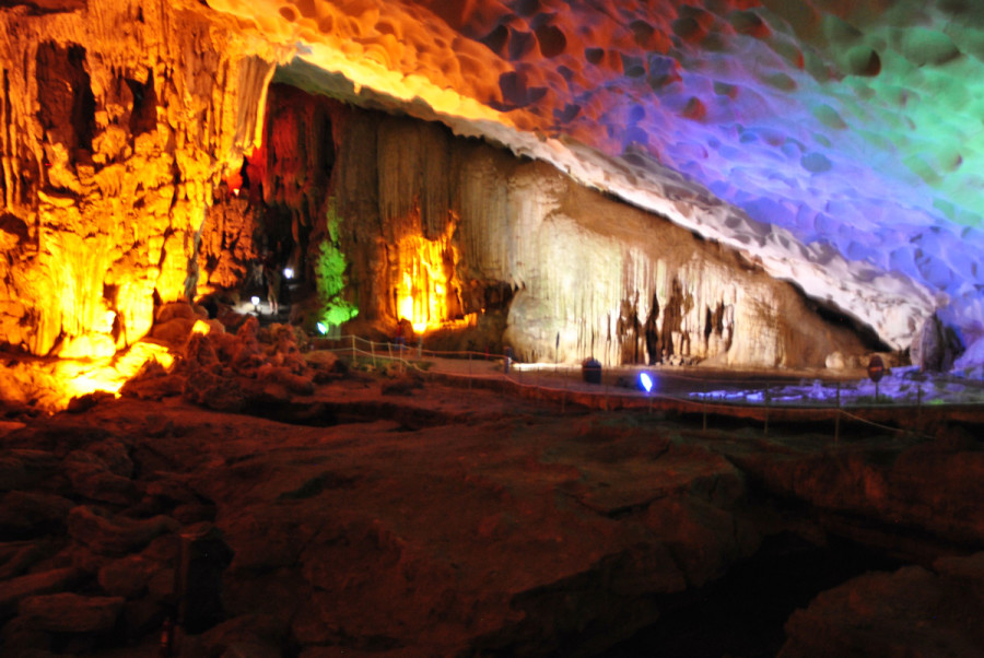Giochi di luce all'interno delle grotte