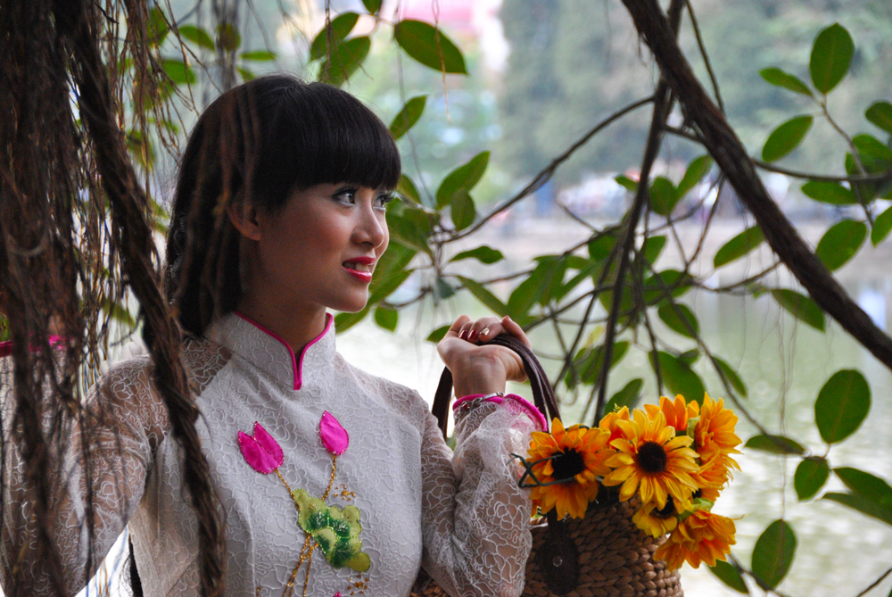 Sposa-in-posa-ad-Hanoi