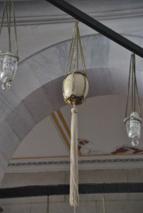 Uova di struzzo nelle Moschee