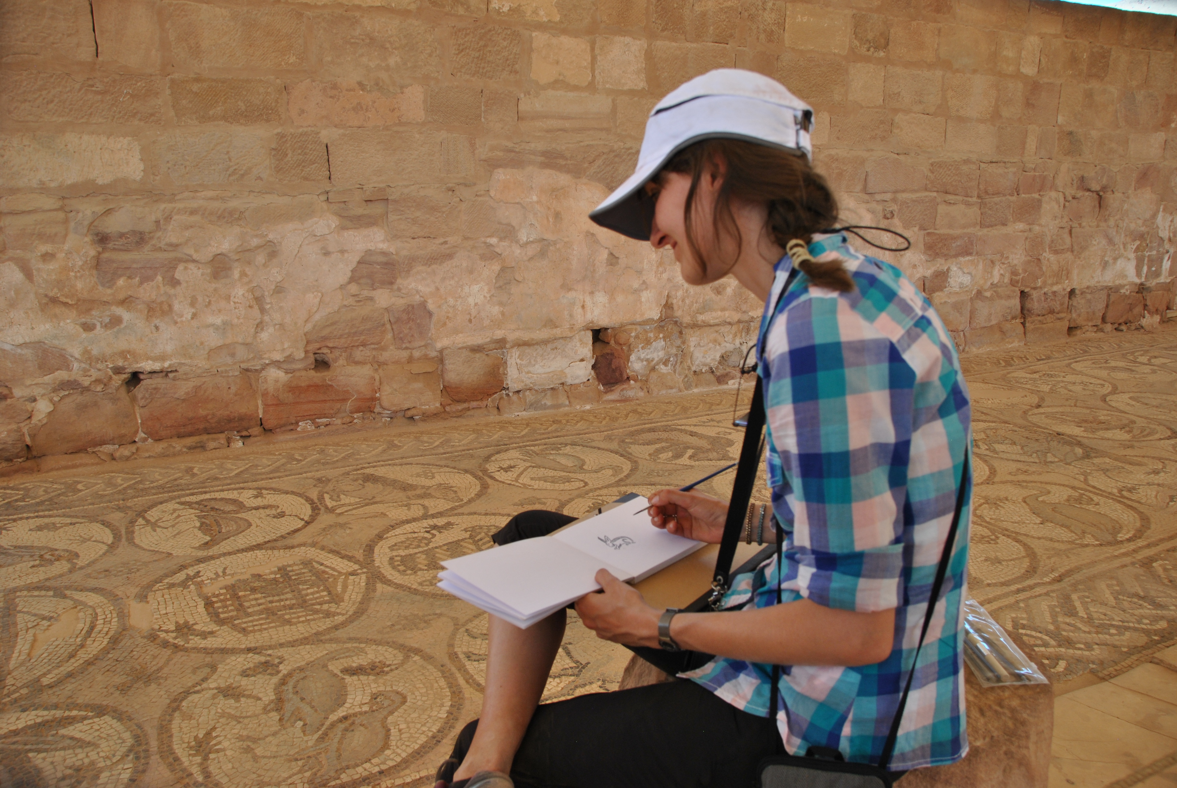 Disegnatrice di mosaici bizantini - Giordania, Petra