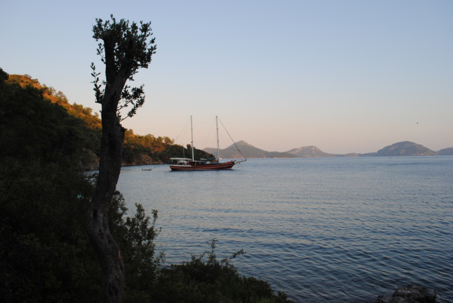 vista del caicco dalla costa turchese